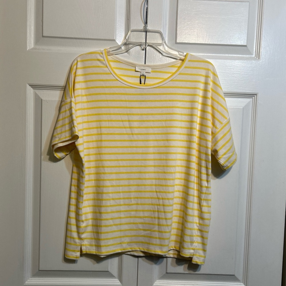 NWT a LOVES a Striped Yellow and White Short Sleeve Top t-shirt Size L Large